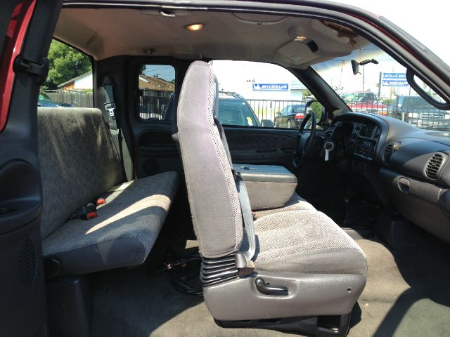 1998 Dodge Ram 1500 Extended Cab 4-wheel Drive LTZ