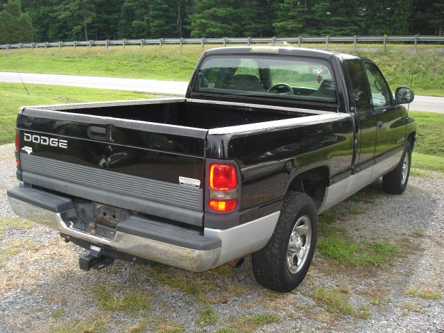 1998 Dodge Ram 1500 4DR SDN XLE AT