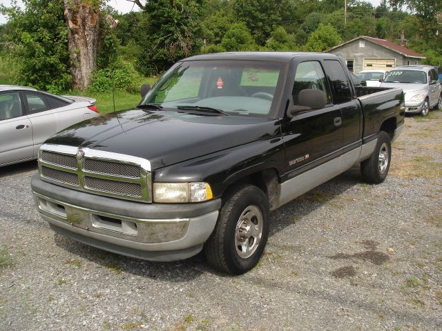 1998 Dodge Ram 1500 4DR SDN XLE AT