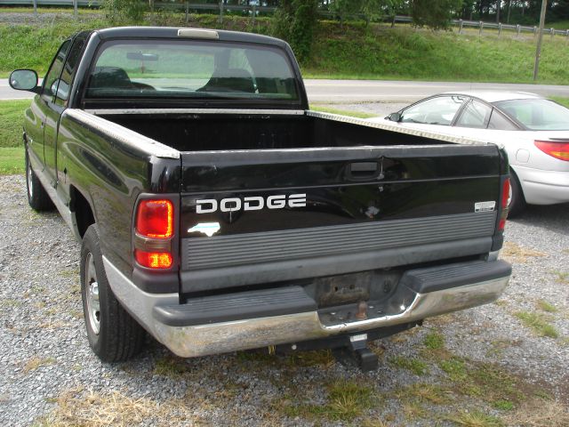 1998 Dodge Ram 1500 4DR SDN XLE AT
