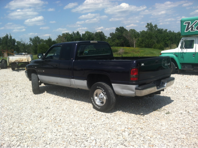 1998 Dodge Ram 1500 Extended Cab 4-wheel Drive LTZ
