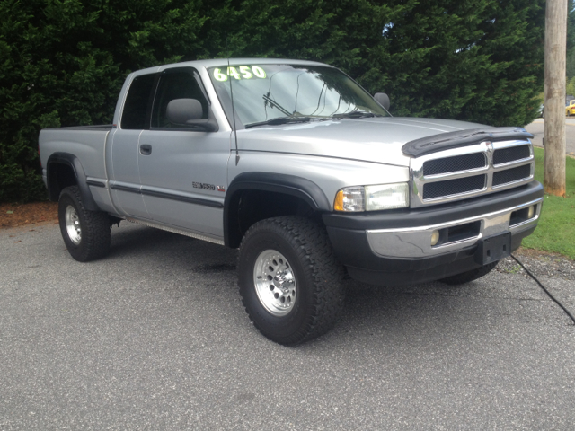 1998 Dodge Ram 1500 Extended Cab 4-wheel Drive LTZ