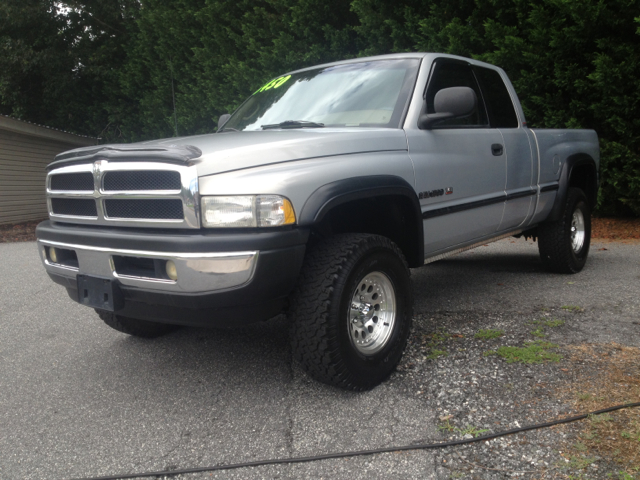 1998 Dodge Ram 1500 Extended Cab 4-wheel Drive LTZ