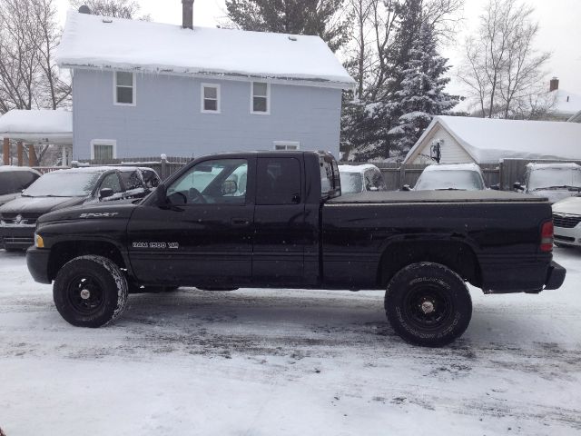 1999 Dodge Ram 1500 1500 LT 4WD