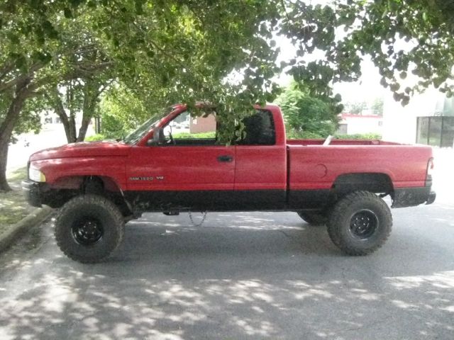 1999 Dodge Ram 1500 4DR SDN V6 AUTO SE (GS) Sedan