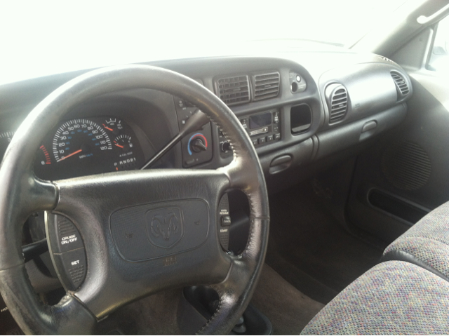 1999 Dodge Ram 1500 1500 LT 4WD