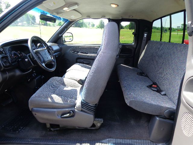 1999 Dodge Ram 1500 1500 LT 4WD
