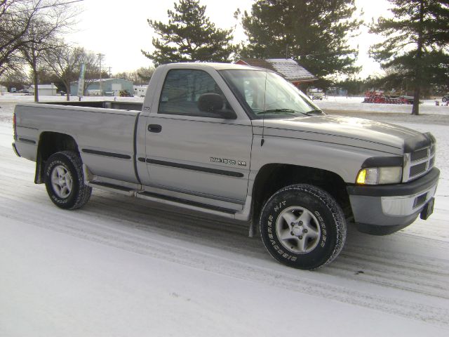 1999 Dodge Ram 1500 DVD NAV ROOF