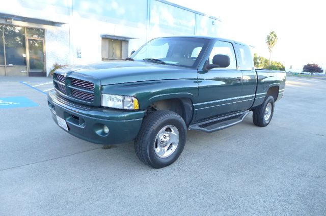 1999 Dodge Ram 1500 1500 LT 4WD