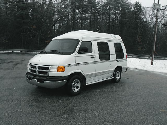 2000 Dodge Ram 1500 3.8 Sedan