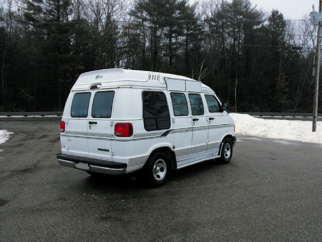 2000 Dodge Ram 1500 3.8 Sedan