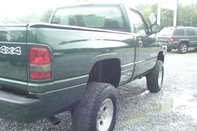 2000 Dodge Ram 1500 1500 LT 4WD