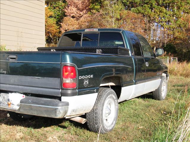 2001 Dodge Ram 1500 Base