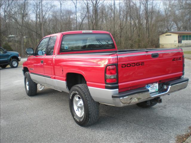 2001 Dodge Ram 1500 BOX