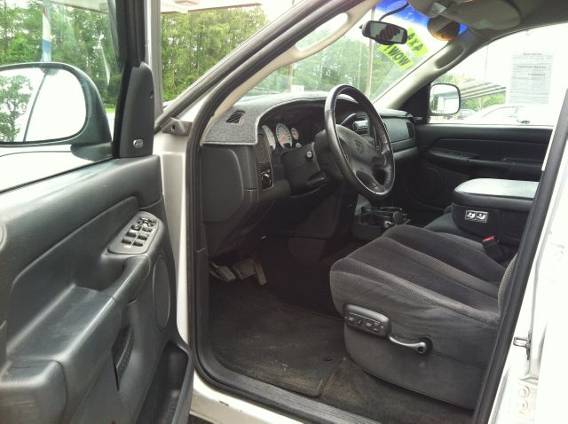 2002 Dodge Ram 1500 4X2 Extended CAB 122.9 IN