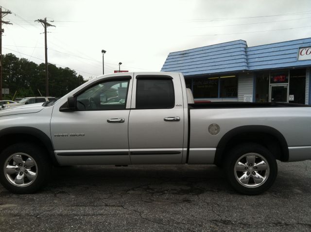 2002 Dodge Ram 1500 4X2 Extended CAB 122.9 IN