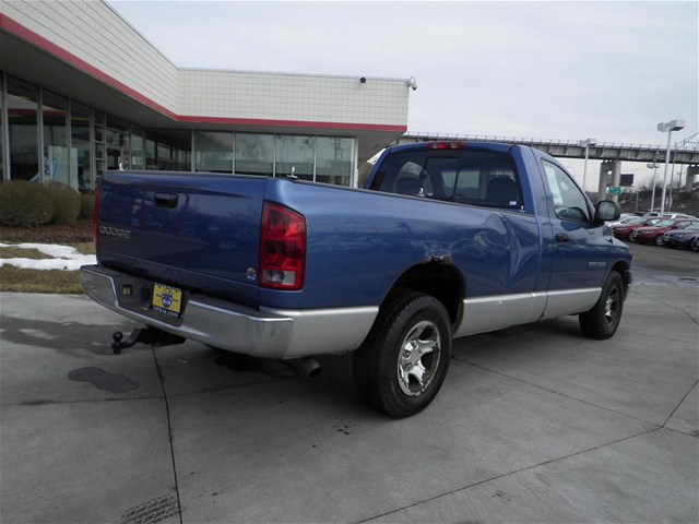2002 Dodge Ram 1500 Base