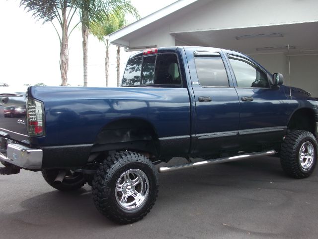 2002 Dodge Ram 1500 4X2 Extended CAB 122.9 IN