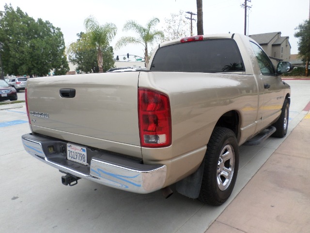 2002 Dodge Ram 1500 4dr Touring