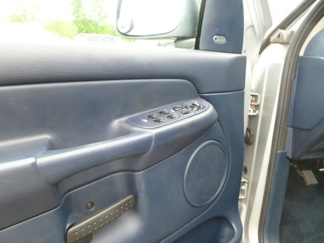 2002 Dodge Ram 1500 4dr 4WD EXT LS 4x4 SUV