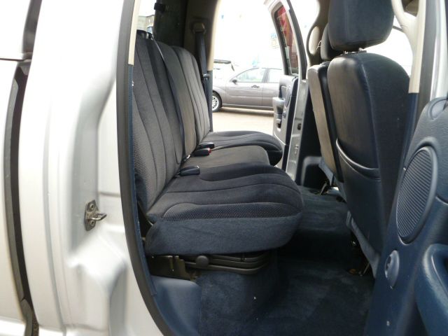 2002 Dodge Ram 1500 4dr 4WD EXT LS 4x4 SUV