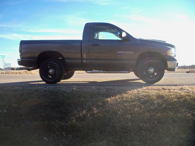 2002 Dodge Ram 1500 Sahara 4X4