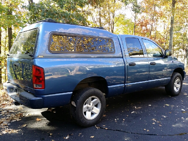 2002 Dodge Ram 1500 4dr 4WD EXT LS 4x4 SUV
