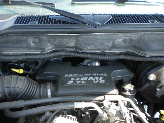 2004 Dodge Ram 1500 4d Wagon AWD