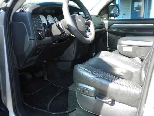 2004 Dodge Ram 1500 4d Wagon AWD