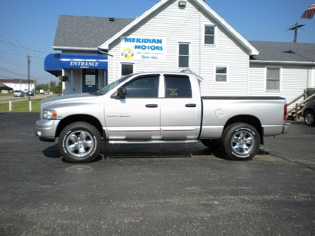 2004 Dodge Ram 1500 4d Wagon AWD