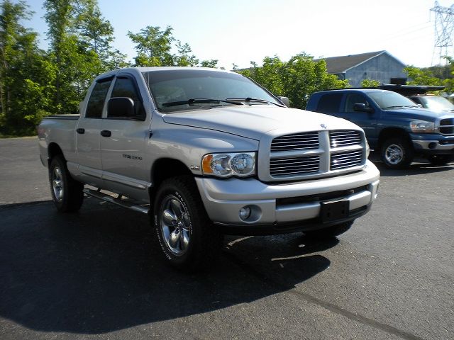 2004 Dodge Ram 1500 4d Wagon AWD