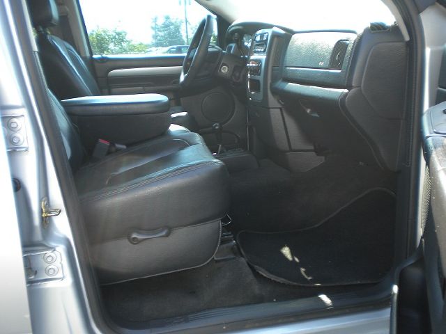 2004 Dodge Ram 1500 4d Wagon AWD