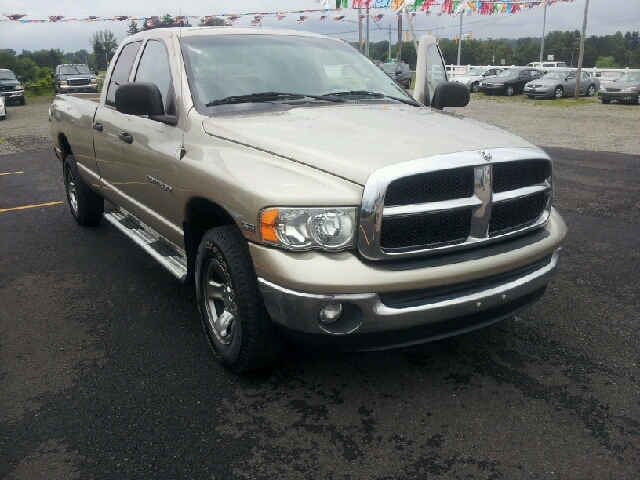 2004 Dodge Ram 1500 4dr 4WD EXT LS 4x4 SUV