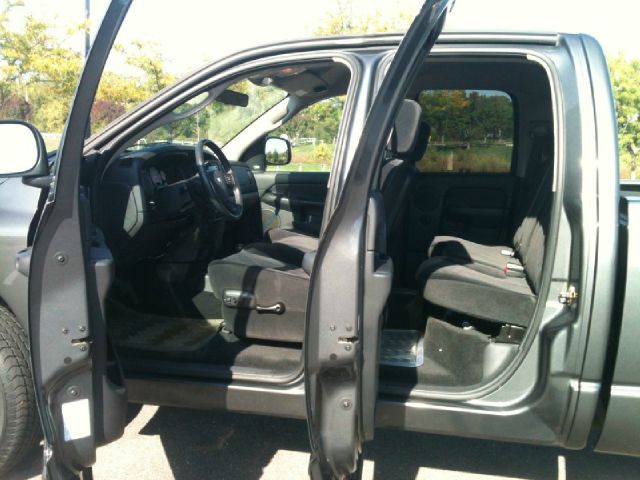 2004 Dodge Ram 1500 Collection Rogue