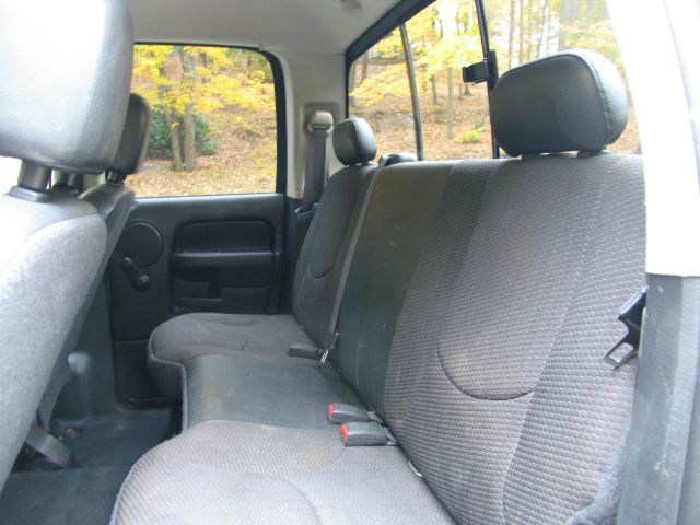 2004 Dodge Ram 1500 4dr LX 4WD Auto