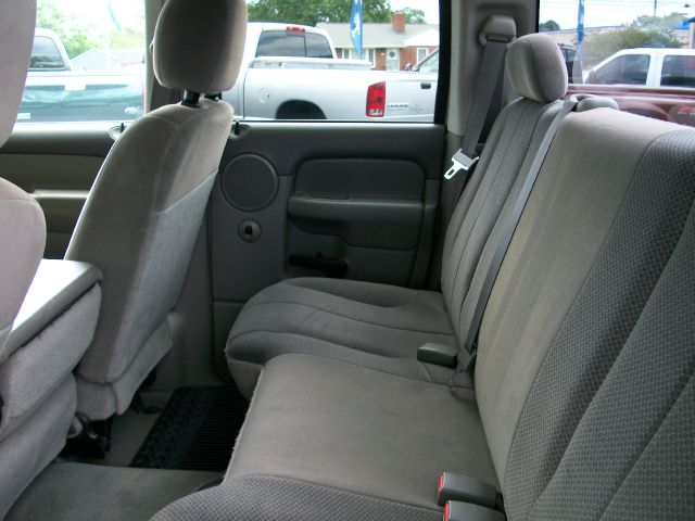 2004 Dodge Ram 1500 LS ES