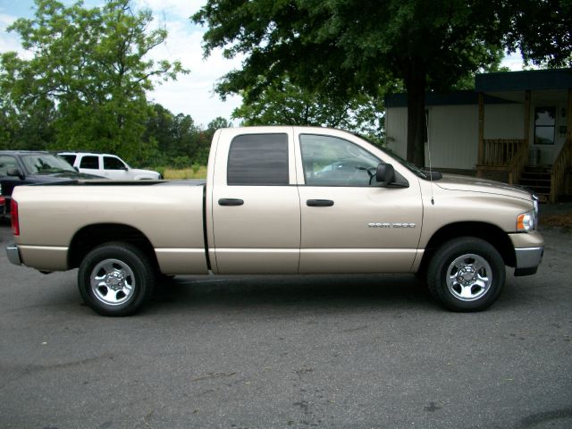 2004 Dodge Ram 1500 LS ES