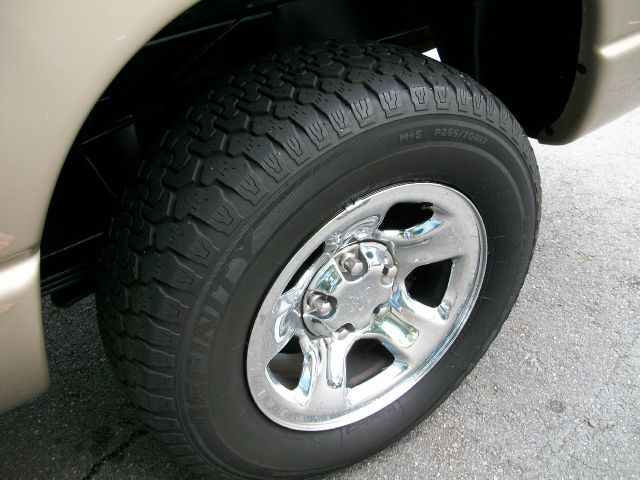 2004 Dodge Ram 1500 LS ES