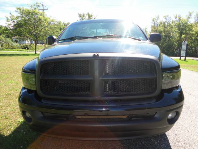 2004 Dodge Ram 1500 Wagon SE