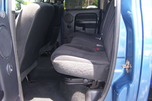 2004 Dodge Ram 1500 LS ES