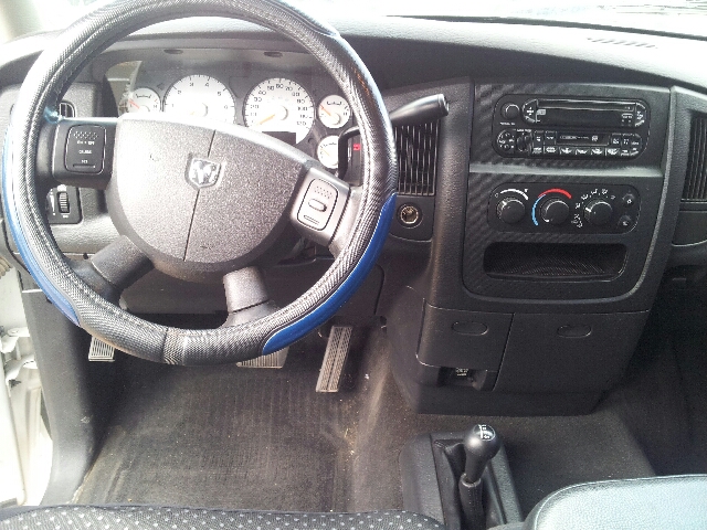 2004 Dodge Ram 1500 SLT