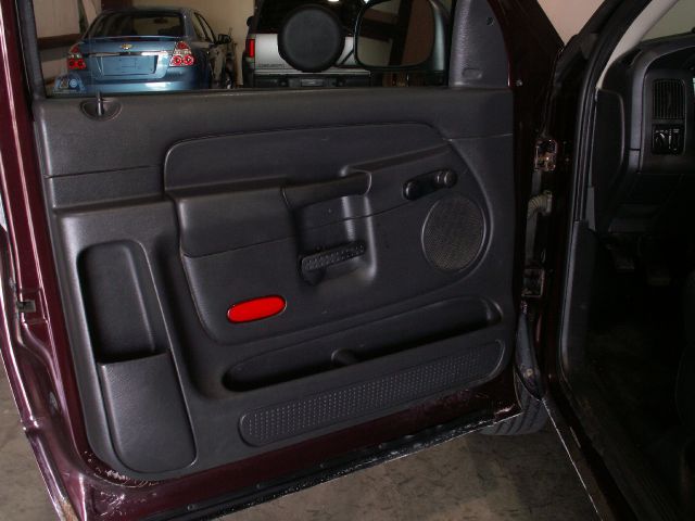 2004 Dodge Ram 1500 8 Box Lariat