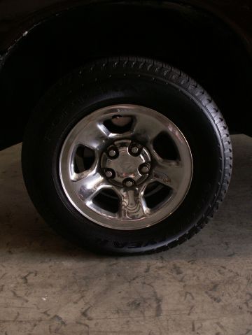 2004 Dodge Ram 1500 8 Box Lariat