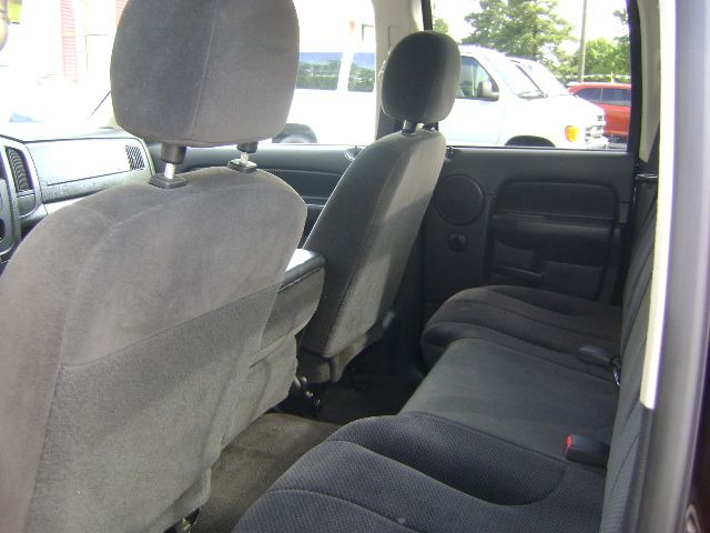 2004 Dodge Ram 1500 4dr LX 4WD Auto