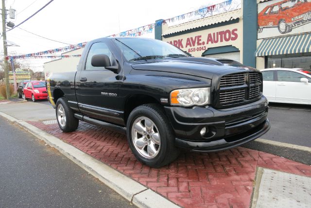 2004 Dodge Ram 1500 Wagon SE