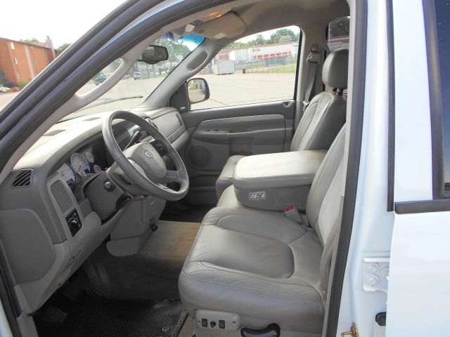 2004 Dodge Ram 1500 SLT