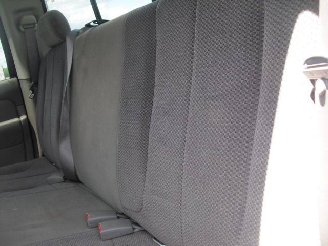 2004 Dodge Ram 1500 LS ES