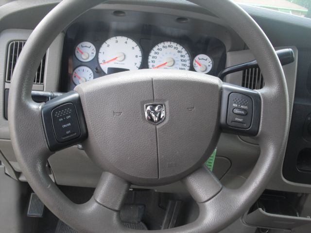 2004 Dodge Ram 1500 LS ES