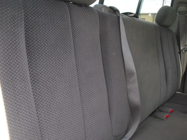 2004 Dodge Ram 1500 LS ES