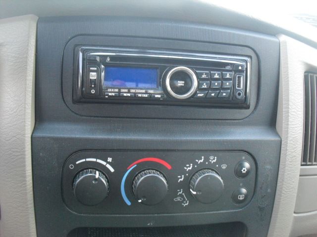 2004 Dodge Ram 1500 LS ES